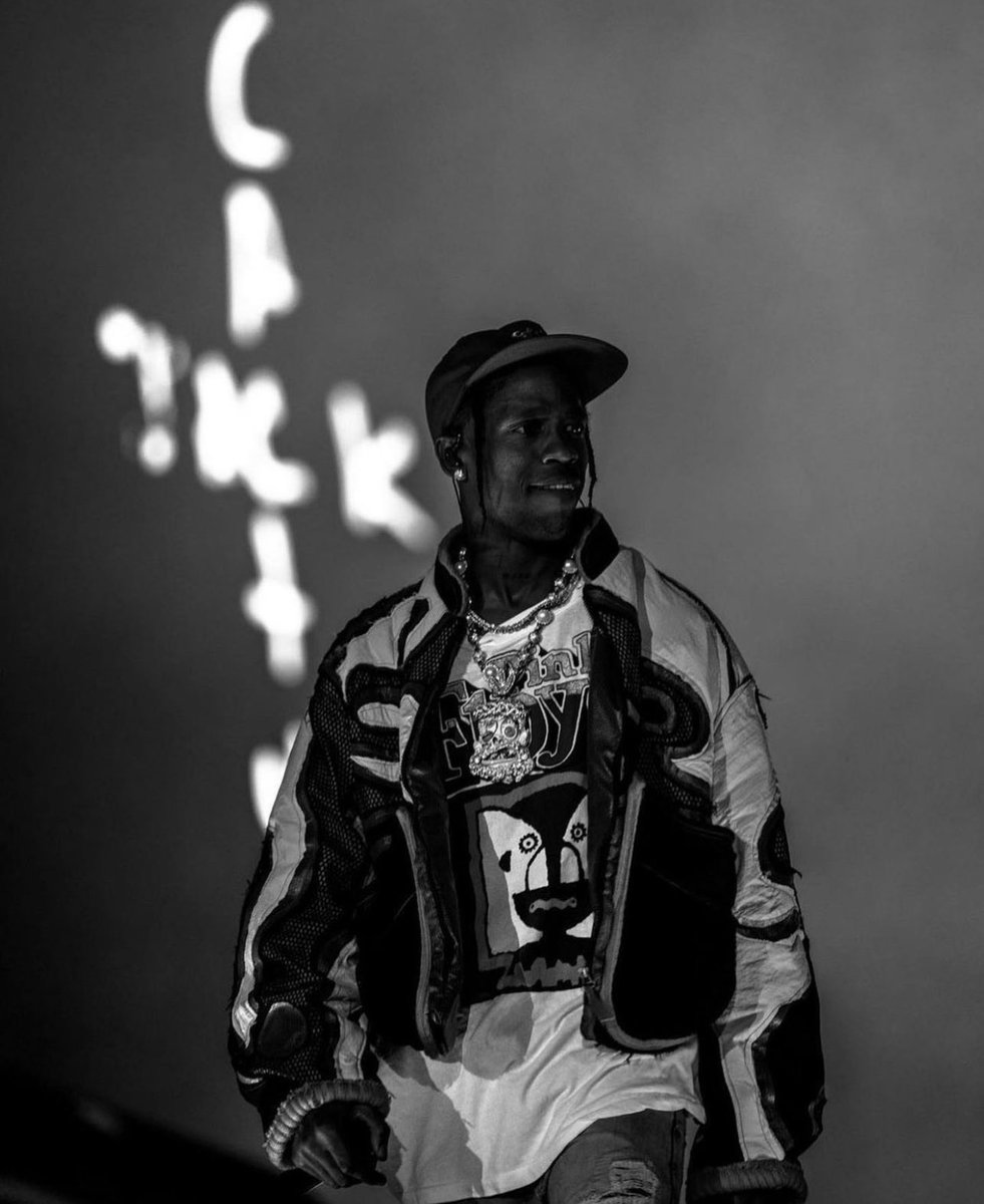 wrld_mag's tweet photo. Cet homme sort son nouvel album ce vendredi. 

Après 4 ans d’attente, ça s’annonce LÉGENDAIRE ! https://t.co/TricxVtYrp