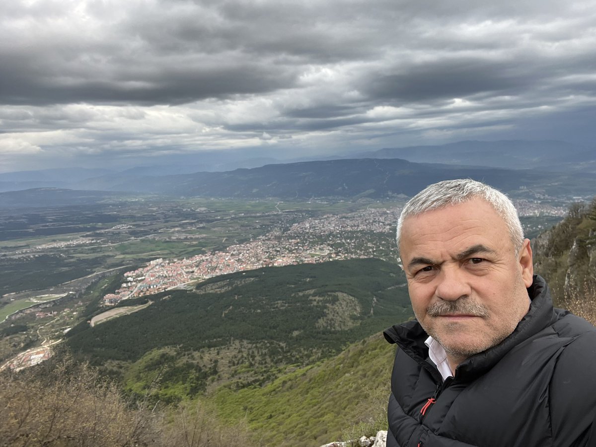 🇹🇷 Yeni bir hafta Yeni bir gün 
🇹🇷 Haftamızın hayırlı bereketli sağlıklı geçmesini dilerim.