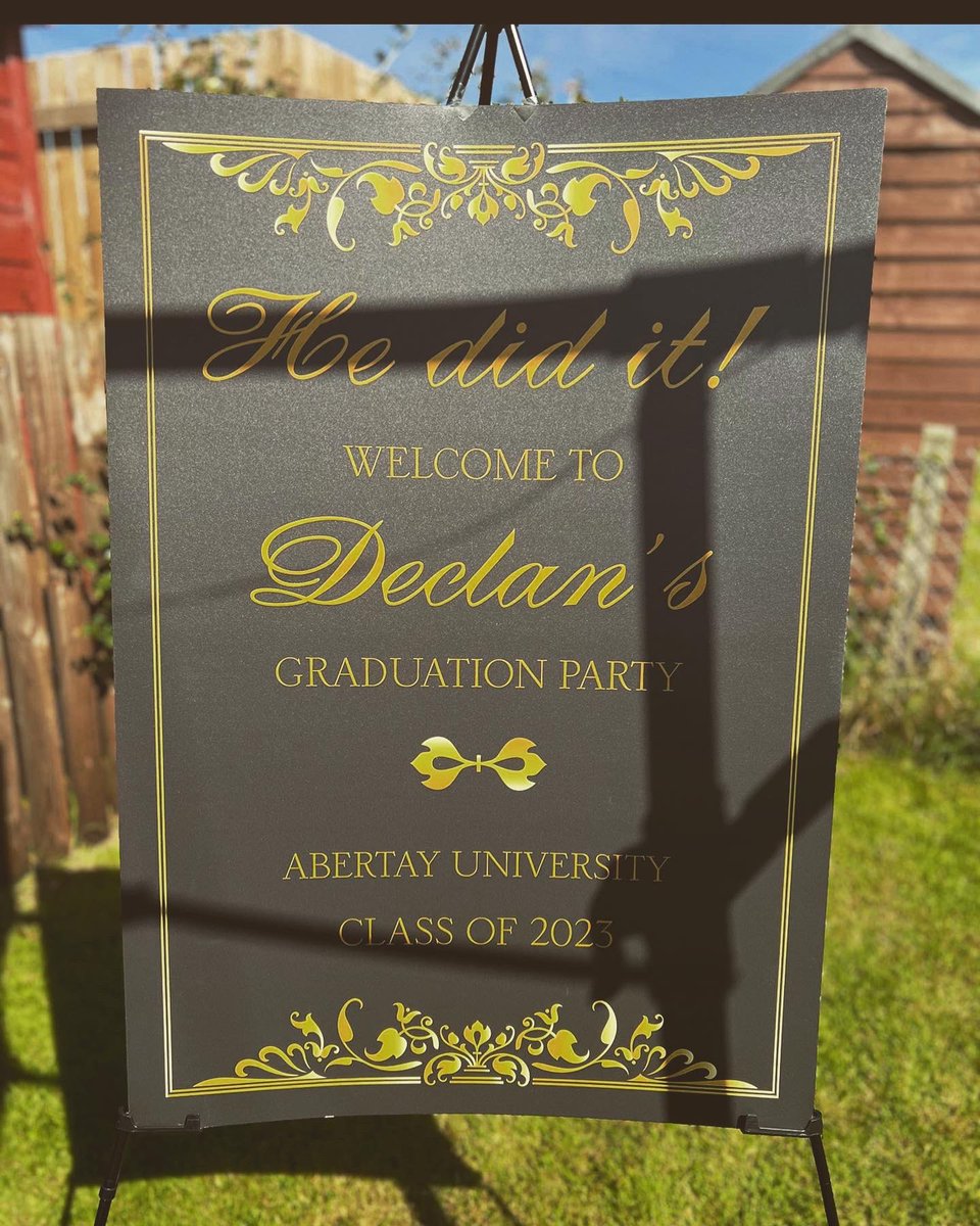 Declan2629's tweet photo. Can’t believe these guys managed to pull off a surprise party without me catching on 🥹🥹 https://t.co/esdVJH7oXI