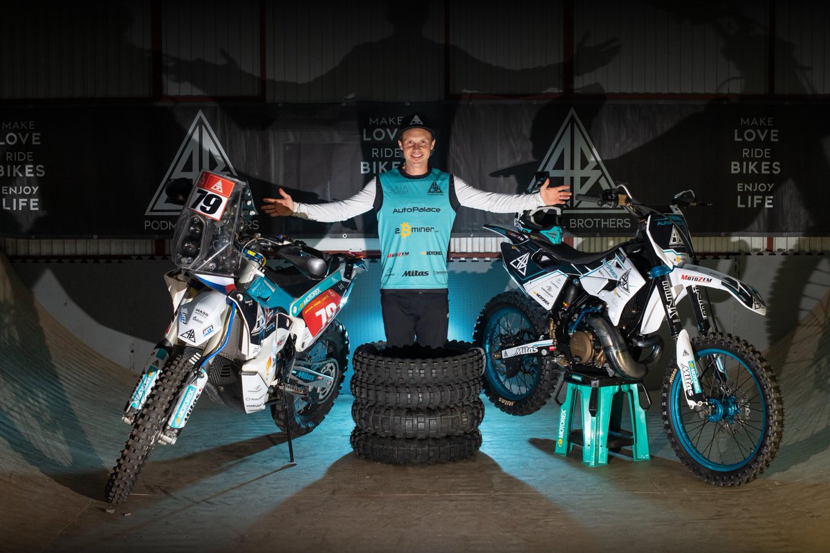 Moto_cz's tweet photo. Podmol v Rumunsku skončil na druhém místě. Poslední etapu zvládl bez přední brzy 😍 🏍
https://t.co/n0q66vycnm
#motocz #zavodymotocyklu #motorcycleracing
#liborpodmol #enduro https://t.co/g41mydofZU