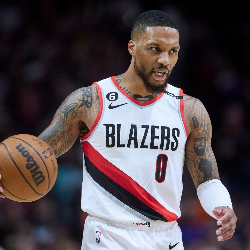 LegionHoops's tweet photo. Austin Rivers on Dame’s trade request:

"If you were a free agent, then you could choose where you were gonna go… This started with James [Harden] and Ben [Simmons] and all these guys doing this sh*t. It's bad for the league."

(via @ringernba, h/t @clutchpoints) https://t.co/xUlSwKIjum