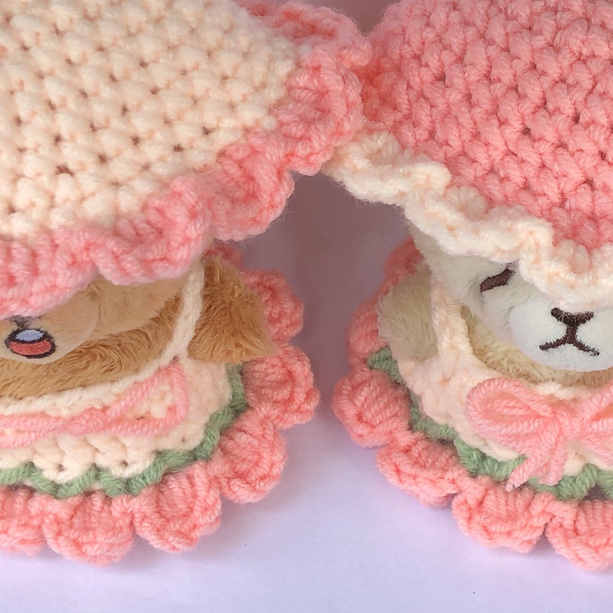 dohyuckarts's tweet photo. 🧸 . . . wts lfb nct ph 

★ crocheted tulips doll dress set w/ free bag 

— ₱ 280 per set (SALE) 
— reply / dm mine to claim
— payo / dop 
— mod : flash, jnt, and lbc express

help rt !!

t. haechan mark 10 cm doll gomdo cheetah lee commission crochet clothes https://t.co/gzJlYmV5ML