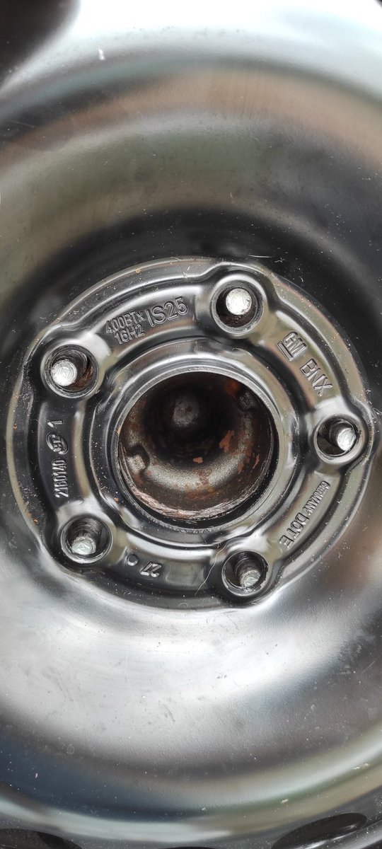 ARedRobinson's tweet photo. @vauxhall what am I supposed to do if the provided spare wheel doesn't fit on the car.? 

#Useless https://t.co/TqjIWPuHv9