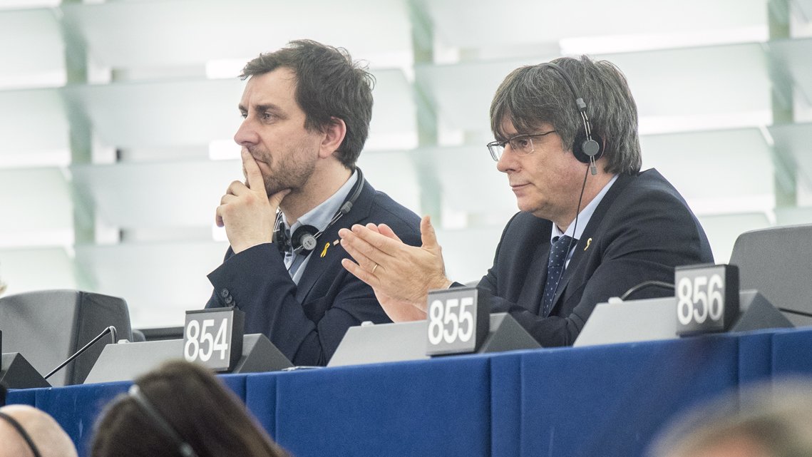 🔴Al costat del nostre president <a href="/KRLS/">krls.eth / Carles Puigdemont</a> i vicepresident <a href="/toni_comin/">Toni Comín</a> davant de la petició de la fiscalia espanyola de reactivar les euroordres.

La persecució política continua, la nostra fermesa per combatre-la també.

#PreparemNos #Independència