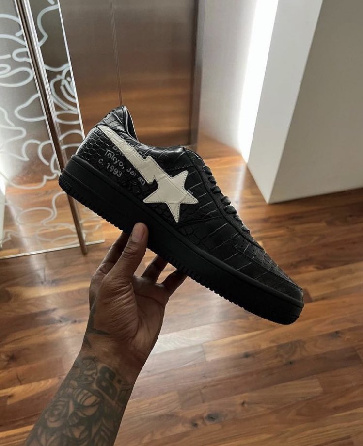 RT @Shtreetwear: Off-White BAPE STA https://t.co/kcdIMCOGVo