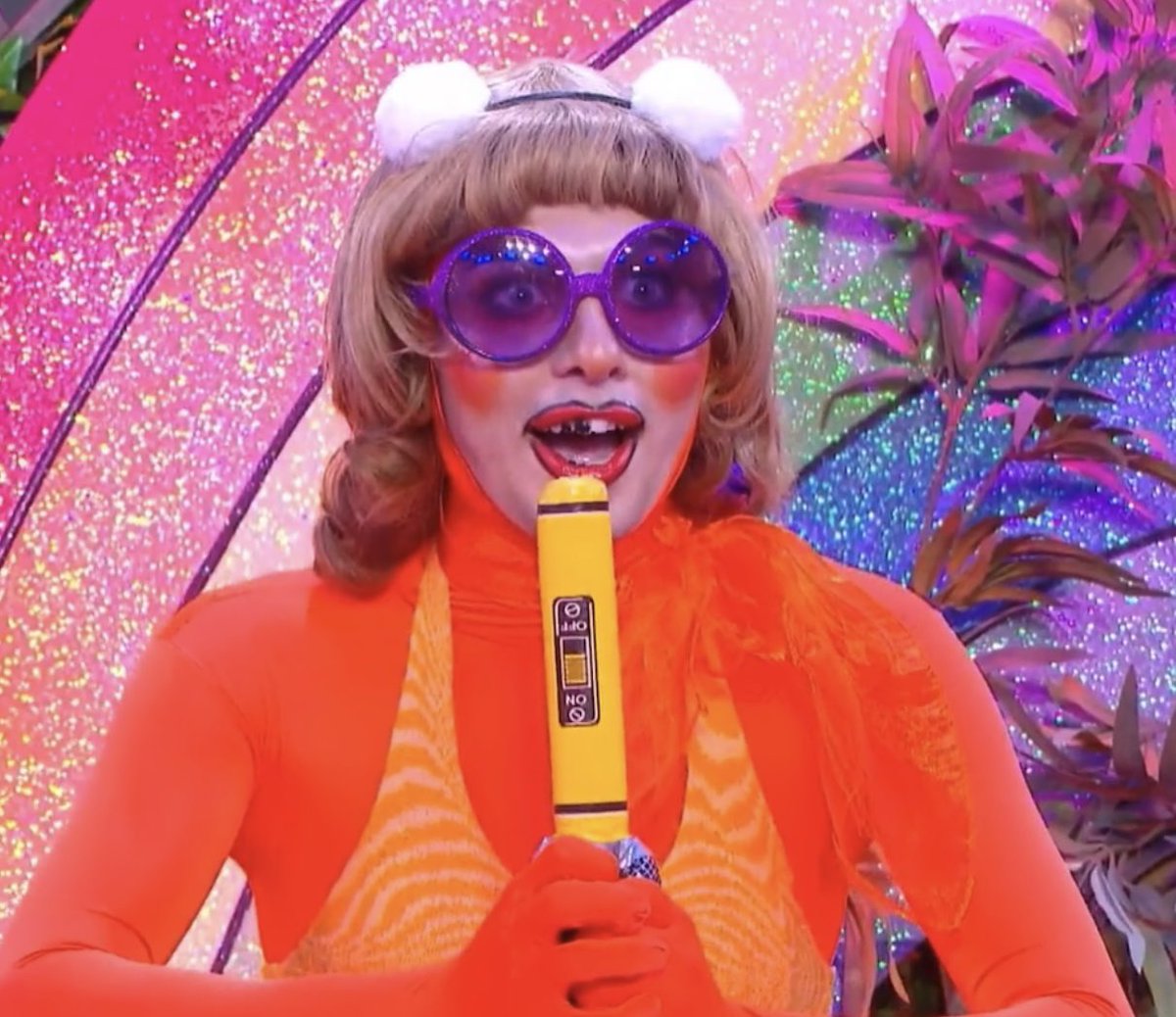 vespi___'s tweet photo. Pour me faire pardonner… #pandrag #DragRaceFrance #vespi #chantalgoya https://t.co/Jif8vcYMXw
