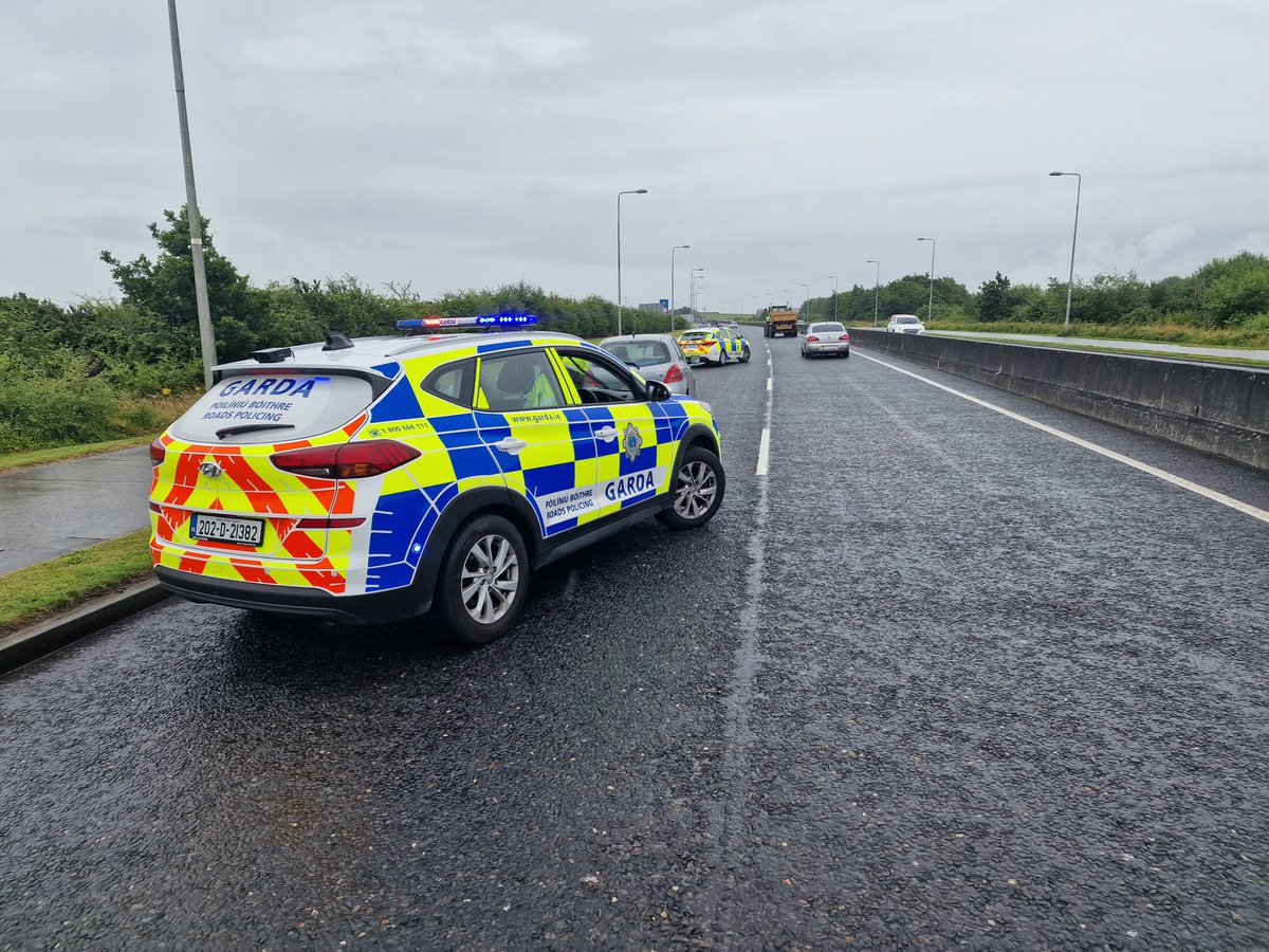 While our Roads Policing Unit in Waterford were conducting a routine checkpoint over the weekend they spotted this motorist try to evade them by reversing down the dual carriage.

When stopped it was discovered that they were an unaccompanied Learner driver.

#SaferRoads
