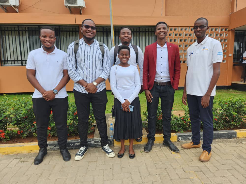 Y4CLab's tweet photo. A day of milestones and smiles😄👩‍🎓 #Y4CGradCeremony united alumni, students, and partners to celebrate growth and success. https://t.co/8iXLr6Ti7A