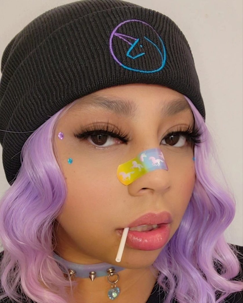 _Vexandra_'s tweet photo. 🦄Happy belated birthday🦄 to @LuftyTV! Showing off his awesome beanie merch! You can get it and other cool merch at this link: https://t.co/mCyE4EnKd8
(Not Sponsored) #Lufty #merch #luftymerch #unicorn #model #ContentCreator https://t.co/JLjUblP5TK