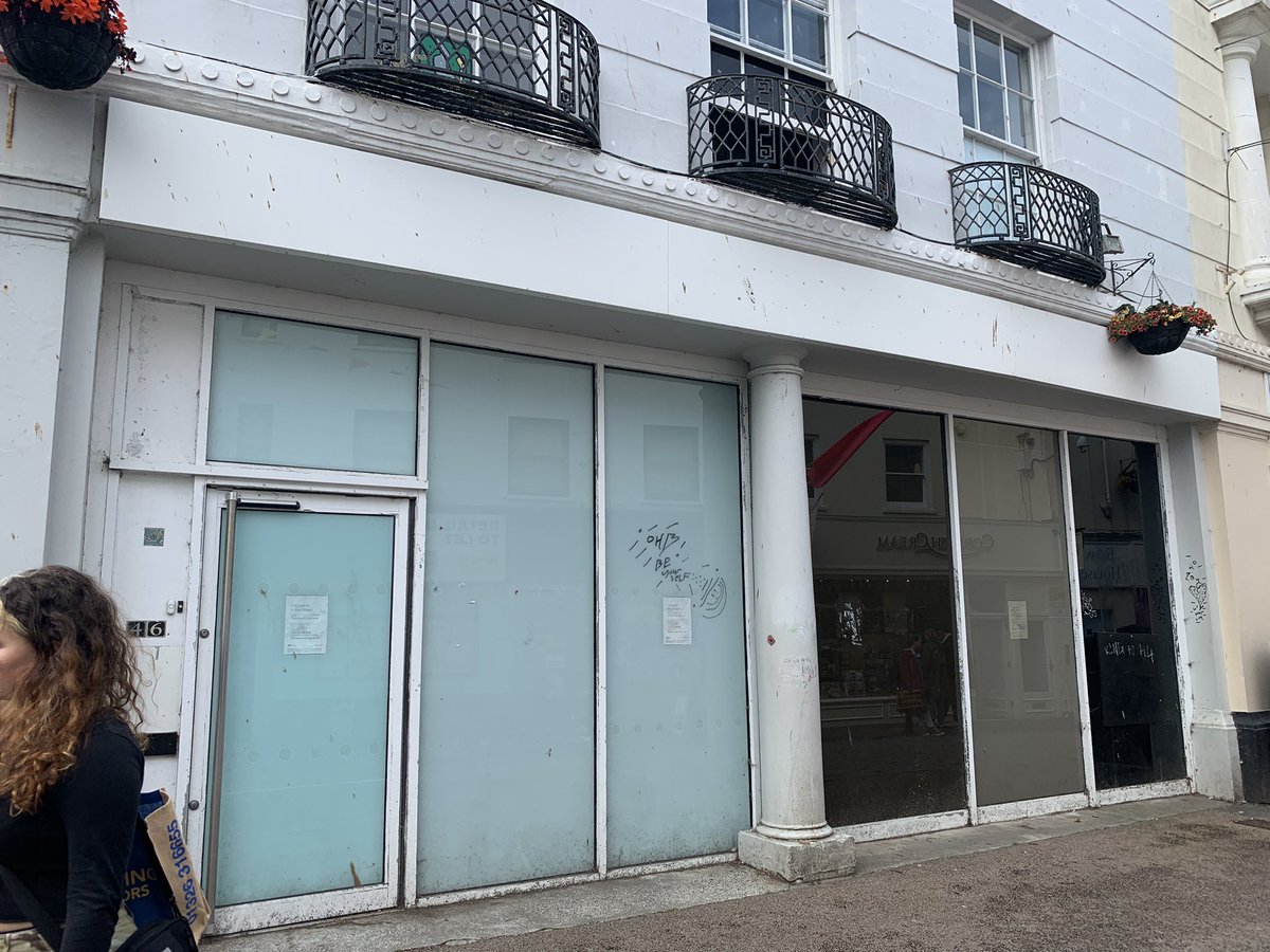 JayneKirkham4's tweet photo. Just 2 of the holes made by banks vacating our town centres. 

In the same way the elderly, vulnerable &amp; digitally challenged will be affected by rail ticket offices closing, they will also be hit hard by the evacuation of the banks. But, as private enterprises (despite a…/1 https://t.co/PJG6npI5IJ