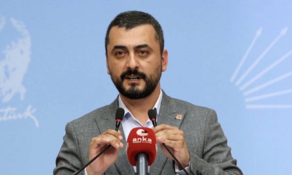 beehaber's tweet photo. CHP Genel Başkan Yardımcısı Eren Erdem: 

“Kılıçdaroğlu'nun adaylığı için imza toplayacağız, kabul etmesini umuyoruz.” https://t.co/Hg2N9w47vb