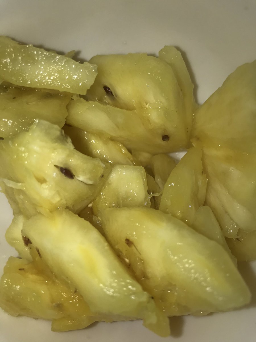 TtuTtuH's tweet photo. Yummyyyy🍍 https://t.co/Y8R5EYR8Zc
