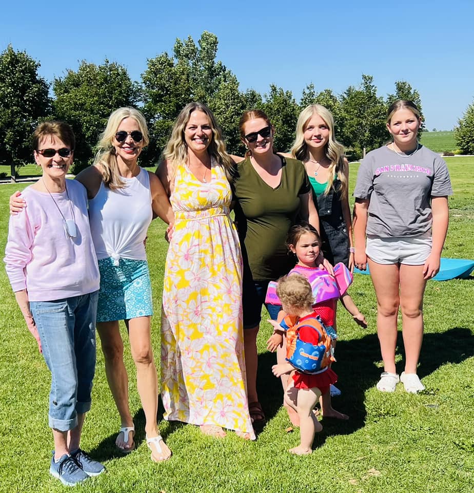 CrystalVision's tweet photo. Enjoying the Idaho, sun, sky, and water with my mom and nieces. Love summer family time!
#SummerFamilyTime #Idaho #Summer https://t.co/M6ooYowFcE