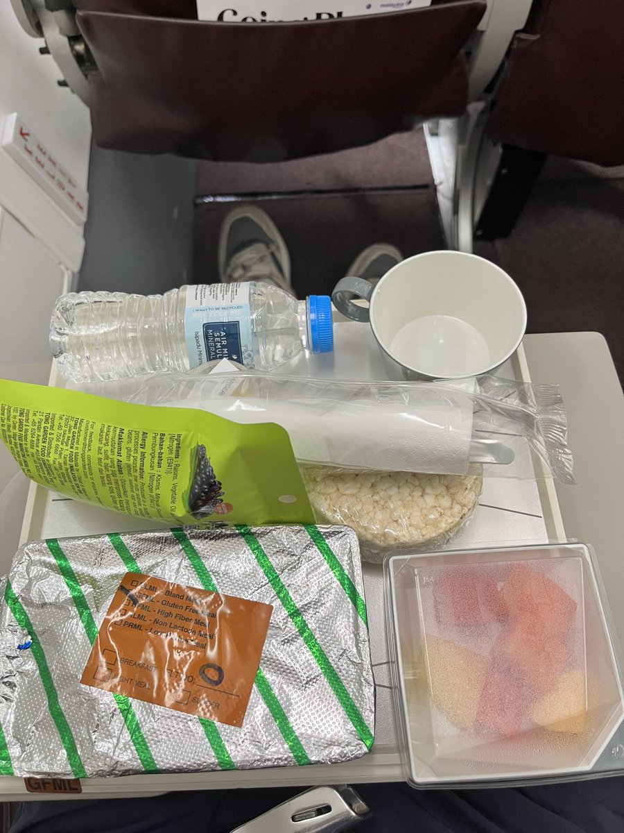 rezaezer's tweet photo. @indoflyer This! Gluten-free meal by MH! Enak dan mengenyangkan https://t.co/uUAUN4R3yQ