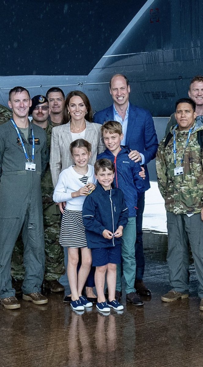 Hello to all my fellow royal watchers who may see this tweet. I am <a href="/TeamWales_05/">The Wales Family 🇬🇧👑❤️</a> and my account has been suspended so I made this new one. Please kindly follow me here and retweet this so everyone may know. Help me recover my mutuals, please.
#PrinceandPrincessOfWales