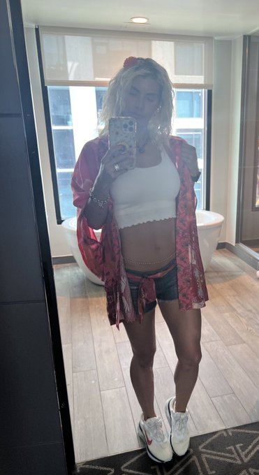 Fuck normal, I want magic 🪄 https://t.co/TBDGAIvecR