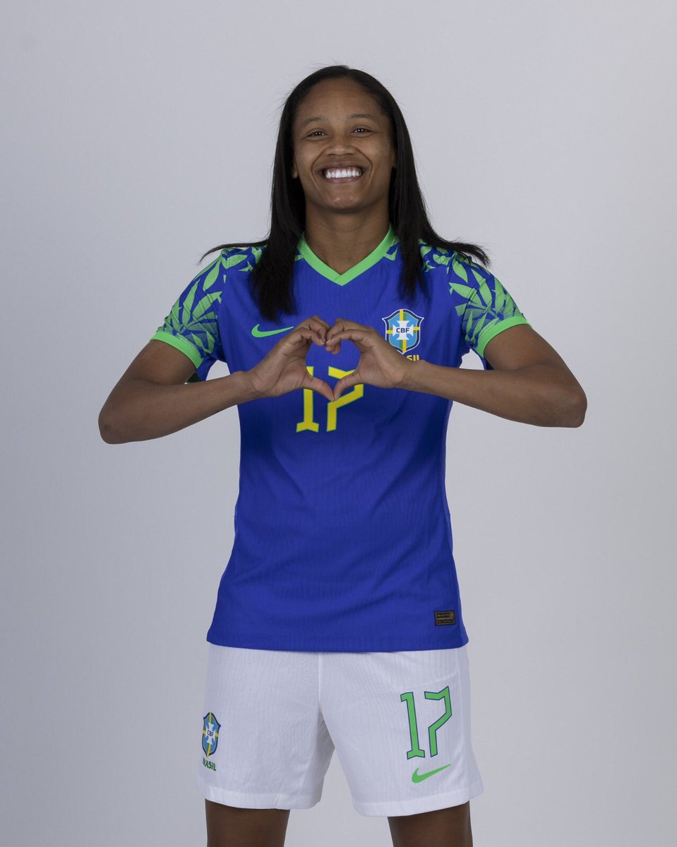 tracklist's tweet photo. NINGUÉM ACIMA! Brasil marcou o QUARTO GOL na #CopaDoMundoFeminina com mais uma jogada de Ary Borges. 🇧🇷 https://t.co/IhbO8a4stL