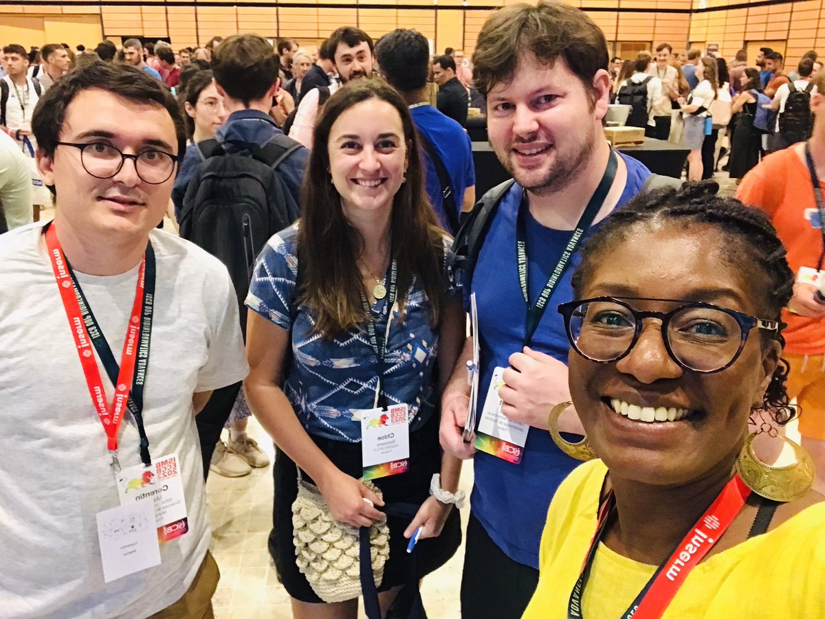 So nice to meet former master students from the master program of Montpellier….5 generations at the international bioinformatic conference  #ismbeccb2023 <a href="/umontpellier/">Université de Montpellier</a> <a href="/FacsciencesUM/">Fac des Sciences UM</a> #bioinformatics <a href="/Seajulll/">Seajull</a> <a href="/TintestBioinfo/">Quentin Testard</a> <a href="/Benoit3166/">Benoît Aliaga</a> <a href="/ChloeBessiere/">Chloé BESSIERE</a> @Corentinmarco34