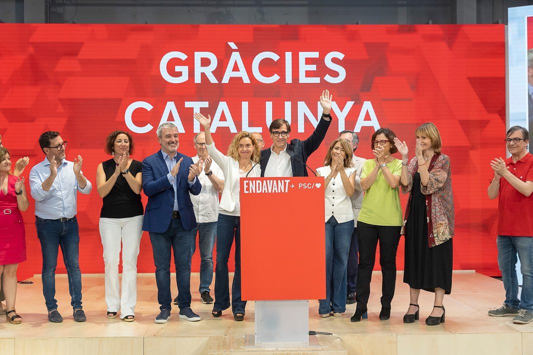 Radio_Sarria's tweet photo. 🌹 El PSC guanya les eleccions generals a Sarrià de Ter. 

🗳️ Els socialistes van aconseguir gairebé el 33% dels vots i Sumar va ser la segona força més votada per davant de Junts i ERC.

https://t.co/jwGucBeiae https://t.co/0Q2dV4bt1V