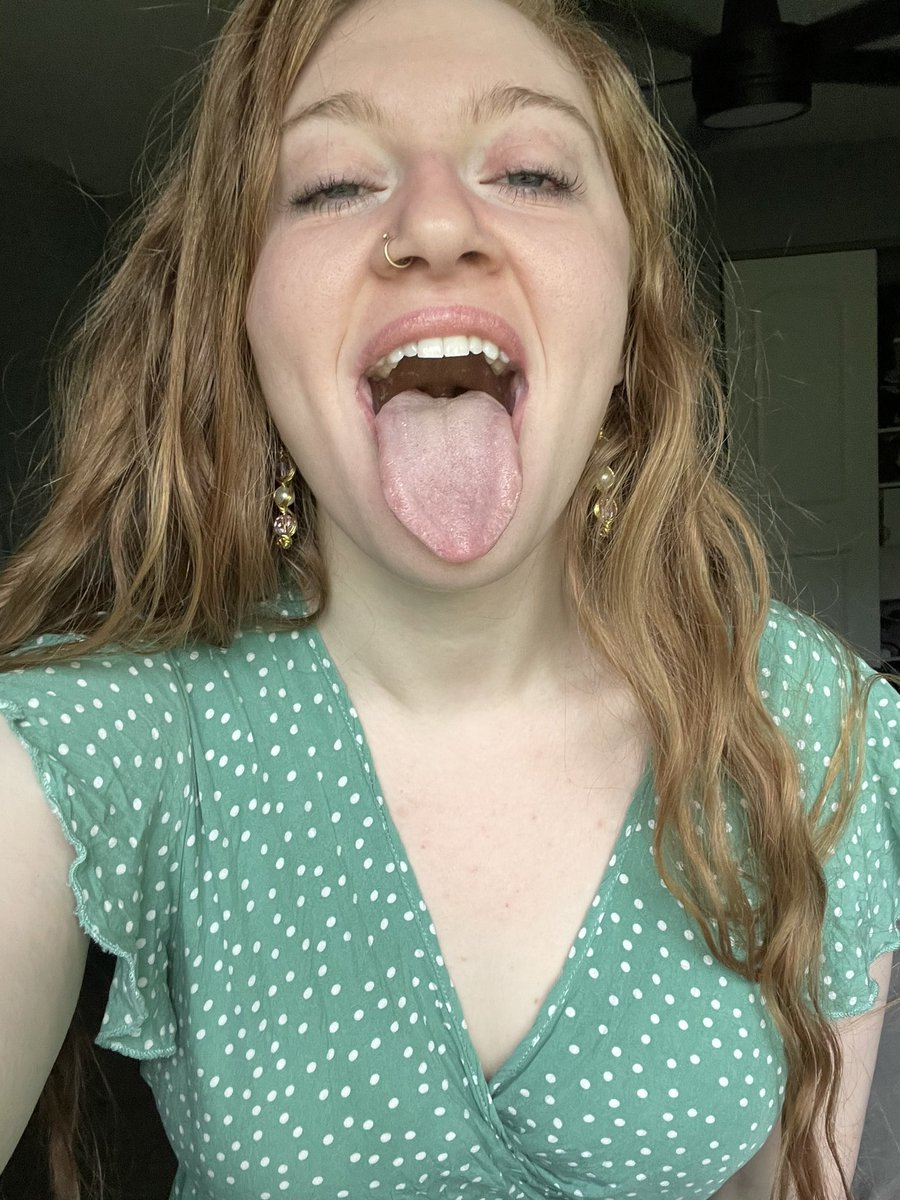 Like this post if you’d cum in my mouth 💦😏