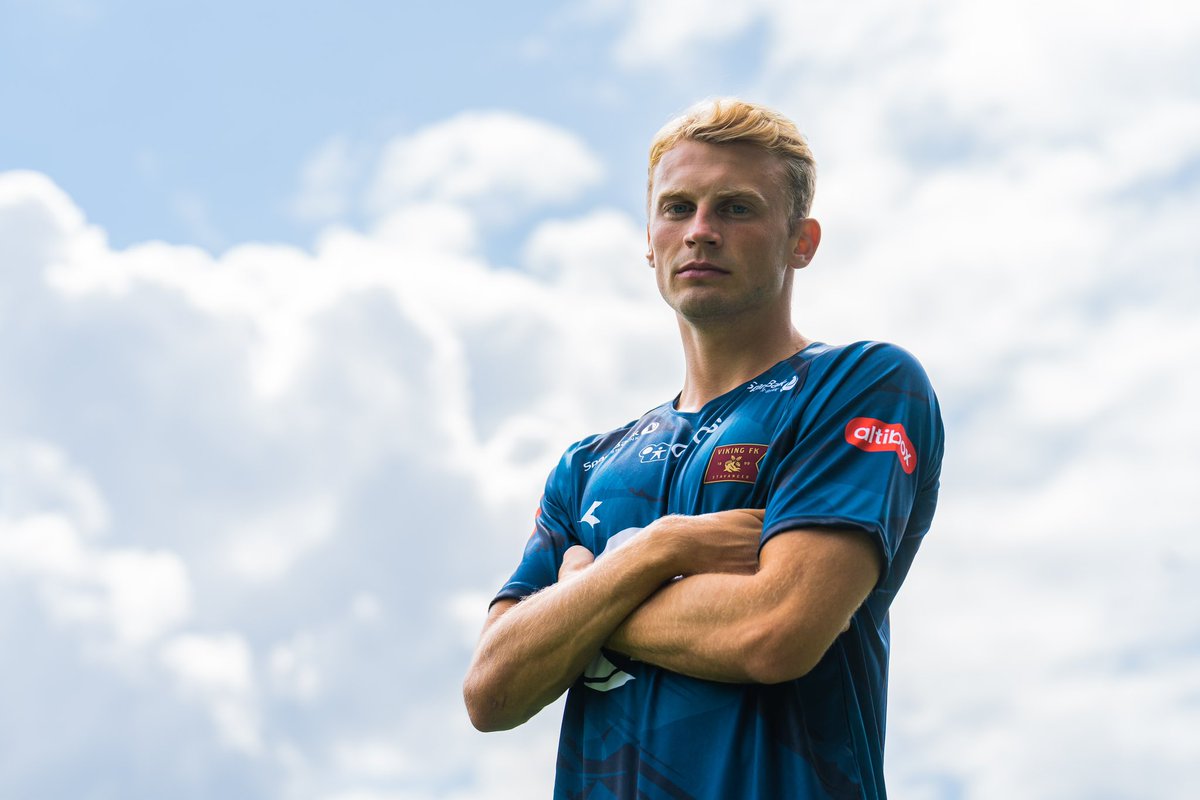 Nysignering ✍🏼
Vi ønsker Sondre Langås hjertelig velkommen til Viking 💙

🔗 Les mer her: vikingfotball.no/nyheter/sondre…