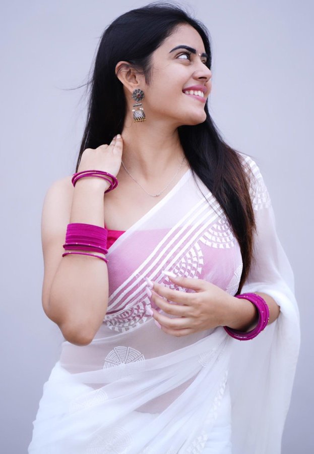 F1zZhKiWAAAdqZo?format=jpg&name=900x900