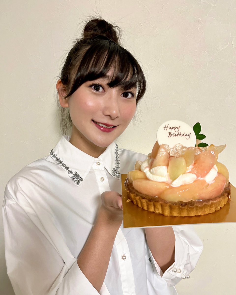 7月24日、無事誕生日をむかえました！🍑🎂感謝！！ 日々笑顔で楽しく過ごしていきたいと思います！ これからもどうぞよろしくお願いします🌼