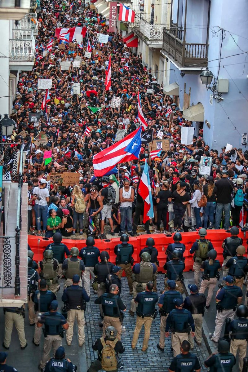 Pwr4PuertoRico's tweet photo. Today is the 4th anniversary of #PuertoRico Gov. @ricardorossello resigning after Boricuas rose up en masse in 2019.
The #RickyLeaks chats confirmed what Puerto Ricans knew - colonial 💰 elite leaders don't respect them or care about democracy, they care about controlling PR. https://t.co/wxIPrlDVyH