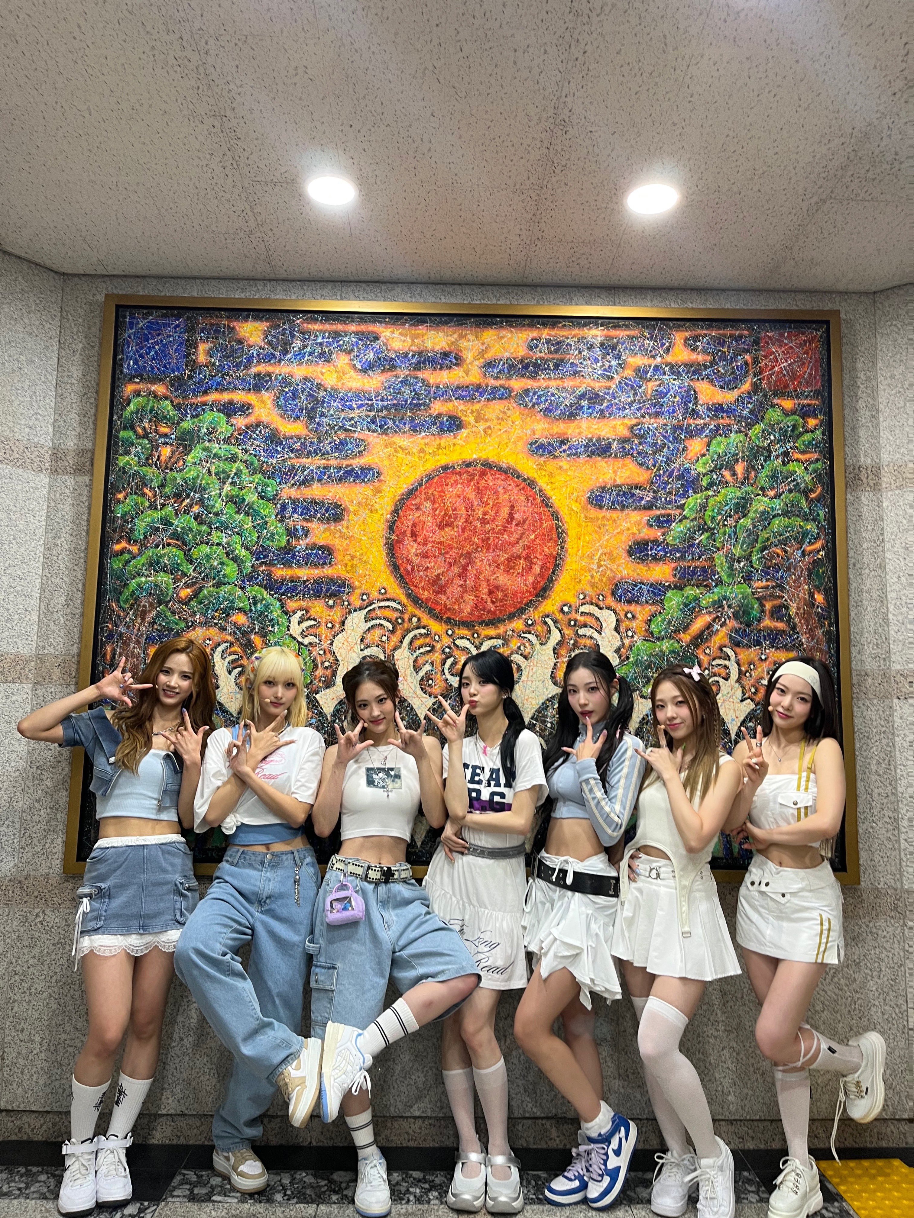 F1zb0raaAAAC4LH?format=jpg&name=4096x4096