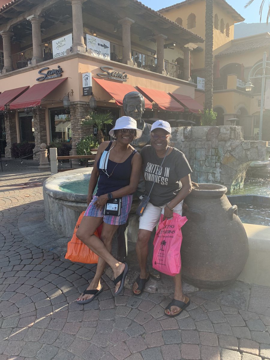 pclagon49's tweet photo. @ISTEofficial #golfing #sightseeingInCali #retailtherapy #hangingoutwithsis https://t.co/N0dlVmSzbU