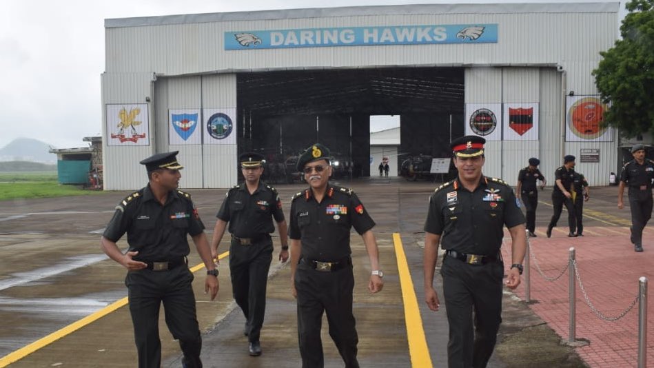 IaSouthern's tweet image. DGEME &amp;amp; Sr Col Commandant visited #EME units in #Nashik &amp;amp; #Devlali. He appreciated the exemplary efforts displayed by the units in providing indispensable sustenance &amp;amp; engineering support to their counterparts in the theatre
#OnPathToTransformation