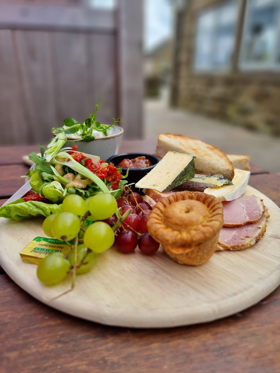 ALL. THE. CHEESE 🧀 Yorkshire Ploughman’s currently on our Hide & Hoof specials board! 

#yummyyorkshire #hideandhoofspecial #farmrestaurant #letseatcheeseandmeat