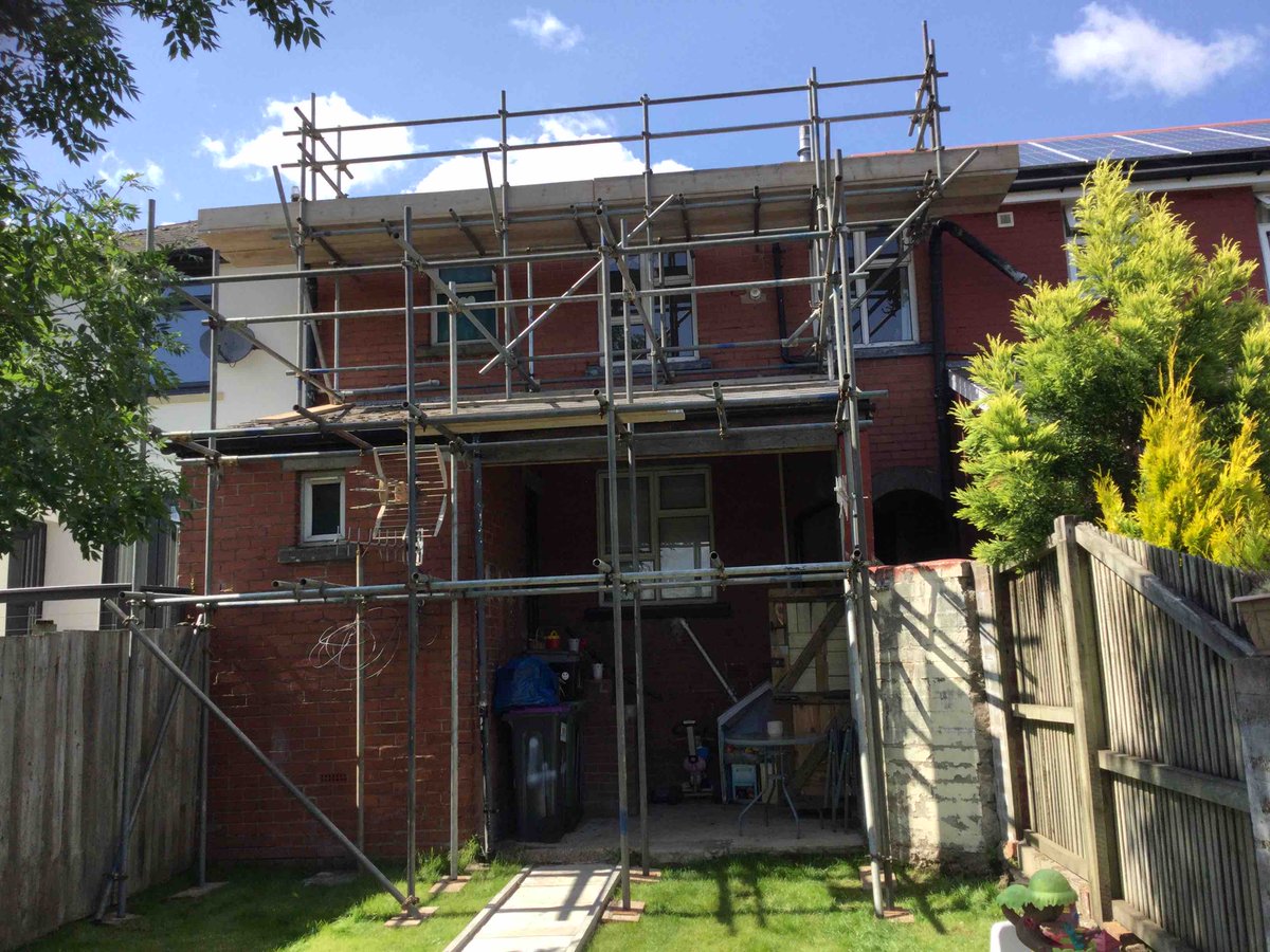 Another sustainable scaffold put up this week by our team to the front and rear of this property!

If you have any scaffolding requirements, please don't hesitate to contact us!
💥FREE QUOTES💥
📞01495 769169
✉️Info@ccscaffoldsystems.co.uk