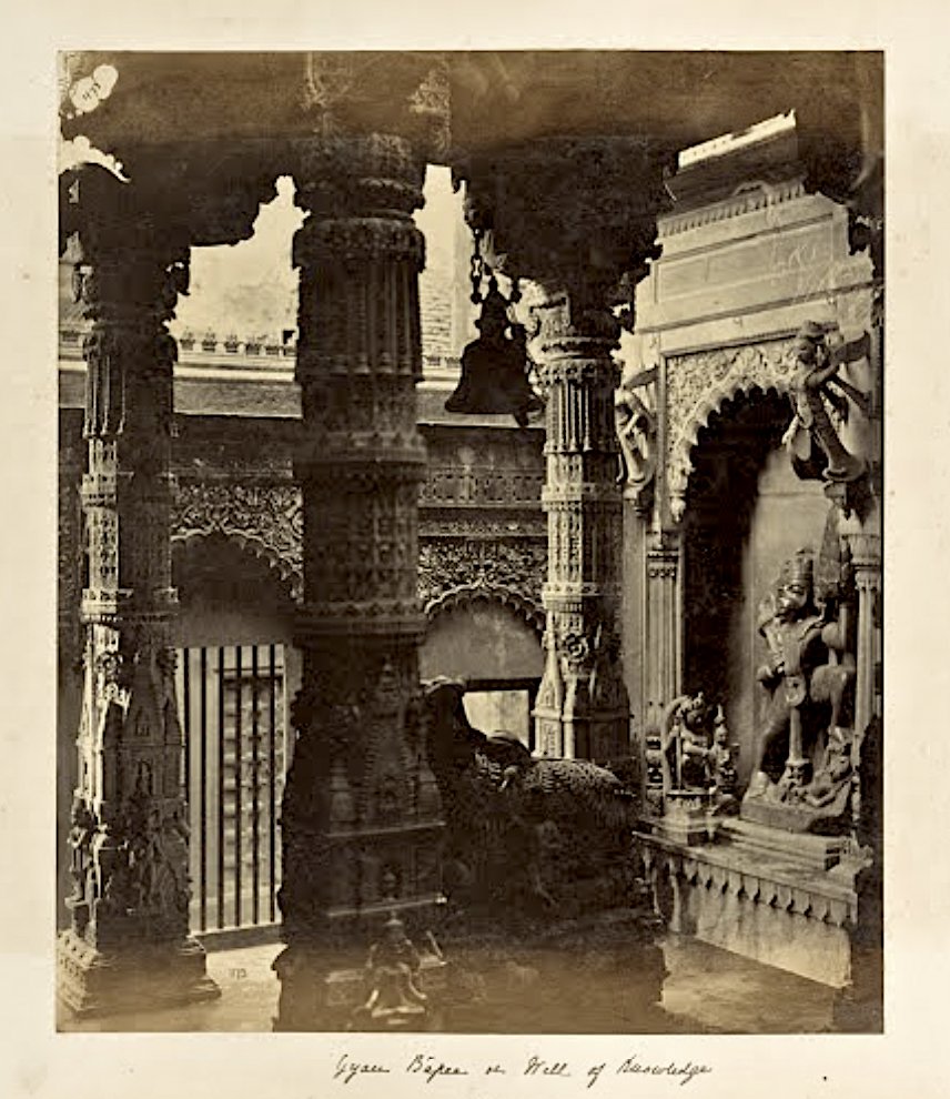 ARanganathan72's tweet photo. Unbelievable. The Supreme Court has stayed ASI from investigating whether a mosque was built by demolishing a temple when not only can the whole world still see the remnants of that demolished temple, the very man who built that mosque said he built it by demolishing that temple. https://t.co/p4Km4Ui5uZ