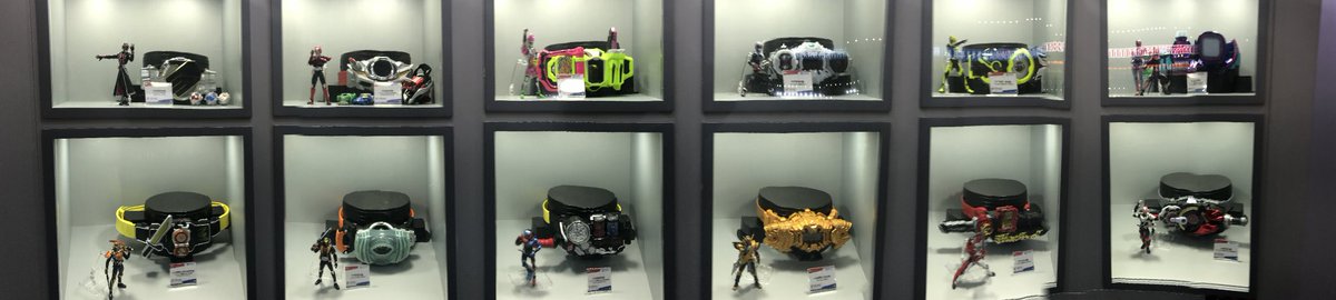 西尾夕香セット BW2023 HEROES STATION！ スーパー戦隊シリーズの年表があったり、仮面