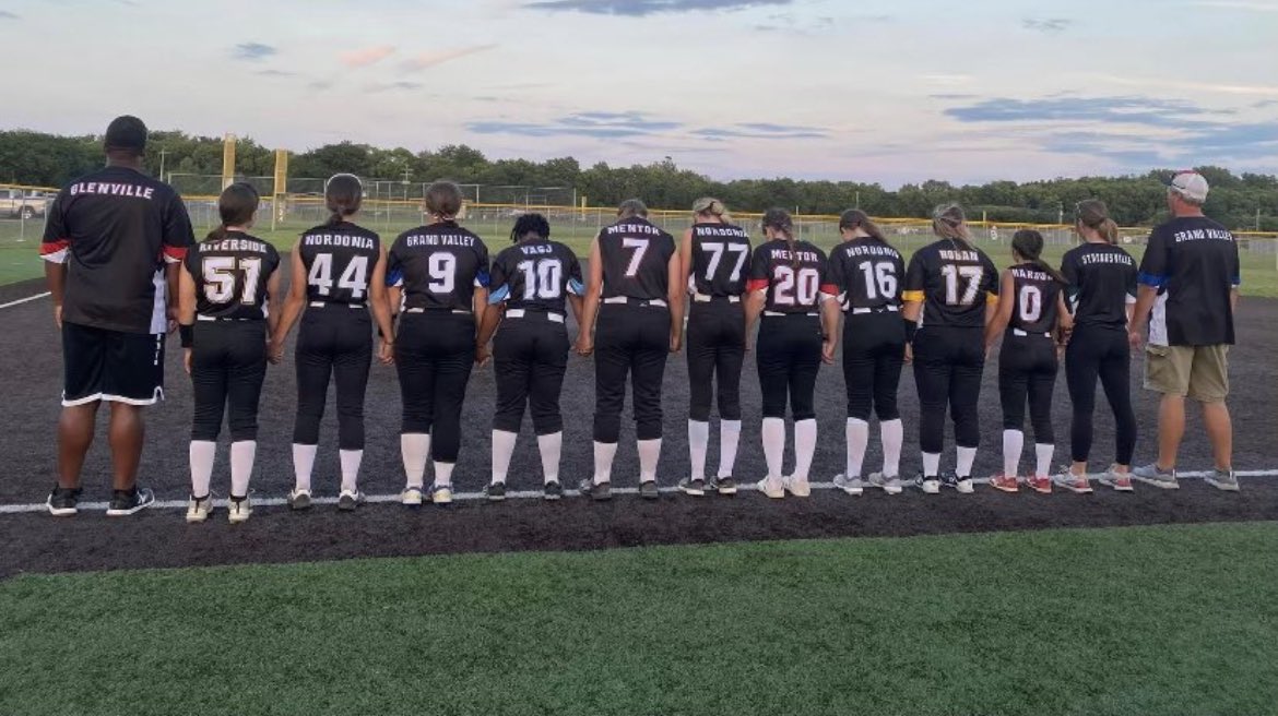 haileyyurm77's tweet photo. My team and I played in the 2023 World Series in Columbus, OH. We went 4-0 in pool play, making us the #1 seed going into bracket play. Unfortunately we lost in a tight game, ending our wonderful season. I can’t wait for our season to start back up again soon. ROLL VIPERS❤️🥎 https://t.co/8CDA7IXNNT
