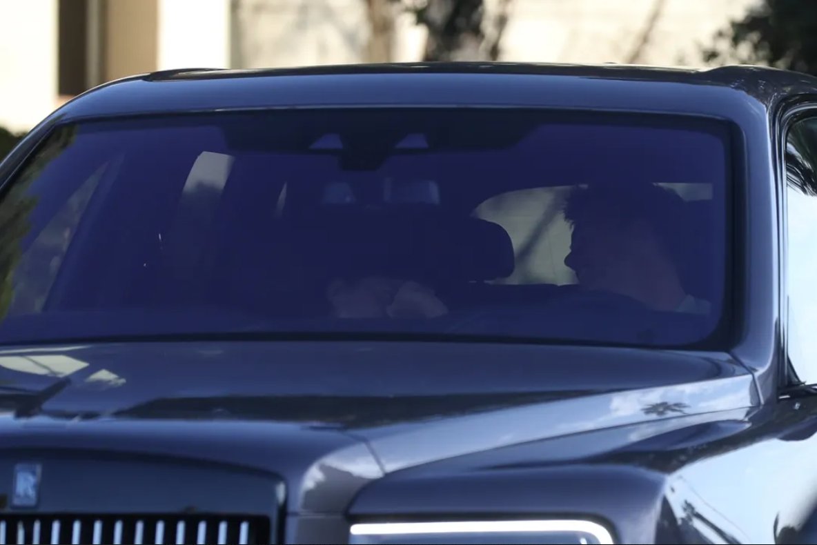 NFL_DovKleiman's tweet photo. Update: Tom Brady is rumored to be dating Ronaldo and Bradley Cooper's ex, Model Irina Shayk, per @TMZ https://t.co/6EqV8j1VMH