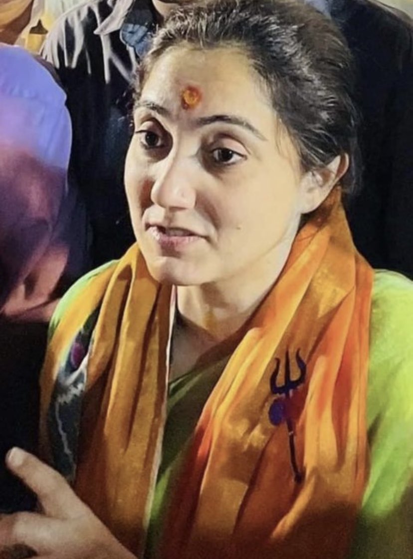 Viक़as tweet media