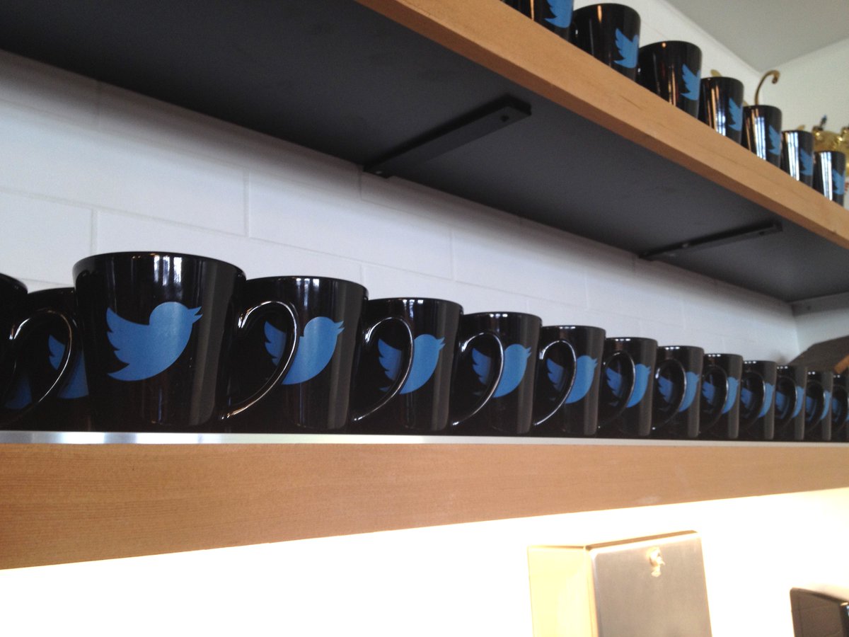 AkaneSato's tweet photo. さよならTwitterの青い鳥…2012年頃にTwitter本社に行った時に撮った鳥たちをアップして供養。寂しい。 https://t.co/QzRaK61ln5