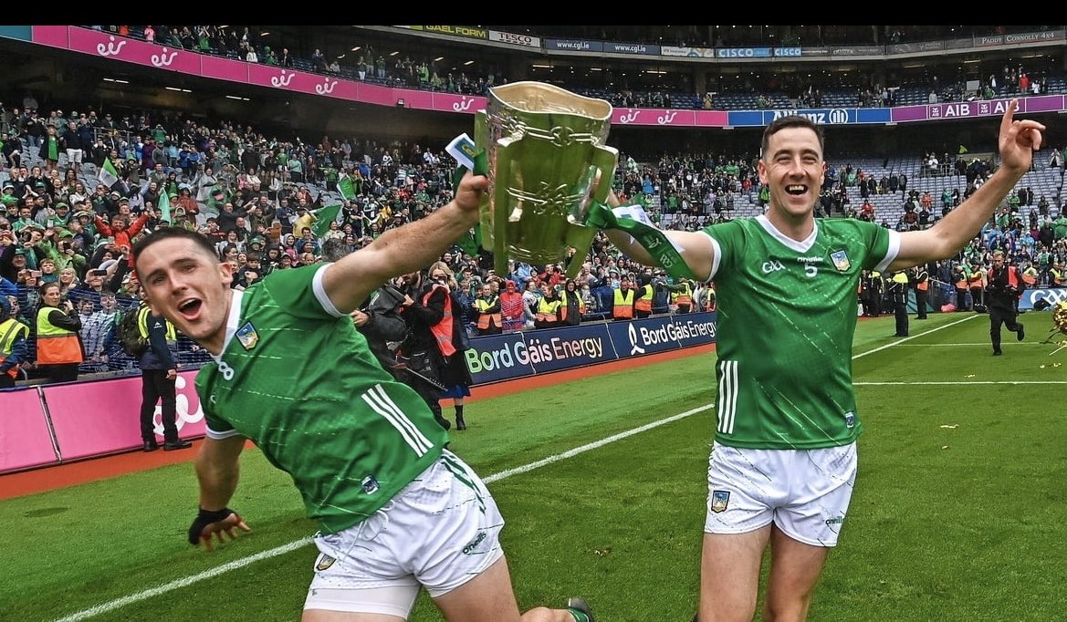 Over one million people watched ⁦@RTEsport⁩ yesterday as Limerick made history. Average tv audience 830k , peak 936. Audience on ⁦@RTEplayer⁩ 193k with more on ⁦@RTERadio1⁩ and online. A game deserving of a mass audience