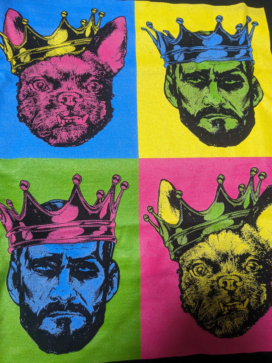 k2bono's tweet image. #PWTees
CMパンクとモネさん。