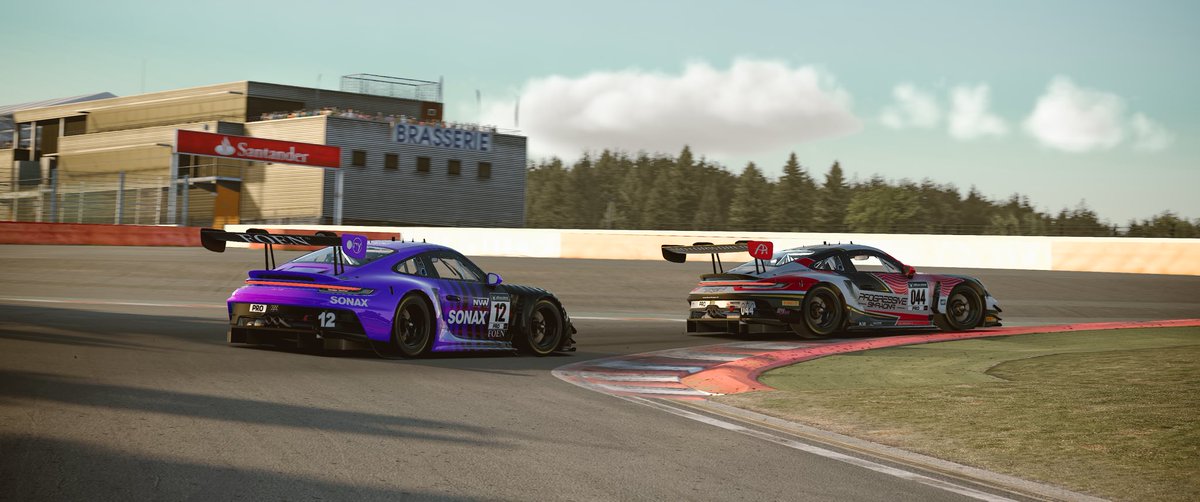 iRacing's tweet image. 9,134 of you showed up this weekend to the 24 Hours of Spa, driving 2,297 GT3&apos;s.

You drove 3,932,552.25 miles (that&apos;s 6,328,829.3 km) and completed 904,035 laps! 📈

How did your team do in your race??