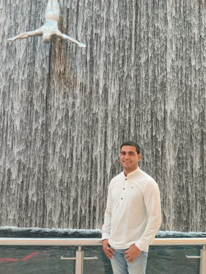 RAVINDERJJP's tweet photo. *शहर-शहर, गांव-गांव नाप लेंगे पांव-पांव अभी धूप में पकने की तैयारी है जब पक जायेंगे तब चलेंगे छांव-छांव* https://t.co/SyqLKGIHdI