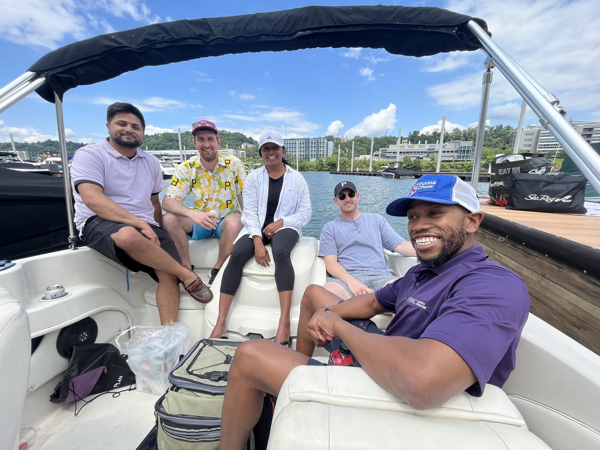 UPMC_Concussion's tweet photo. Beautiful day on the three rivers as we wrap up another productive training year - wishing our senior fellows the best as they transition to their new jobs! https://t.co/fXXhk9tABj