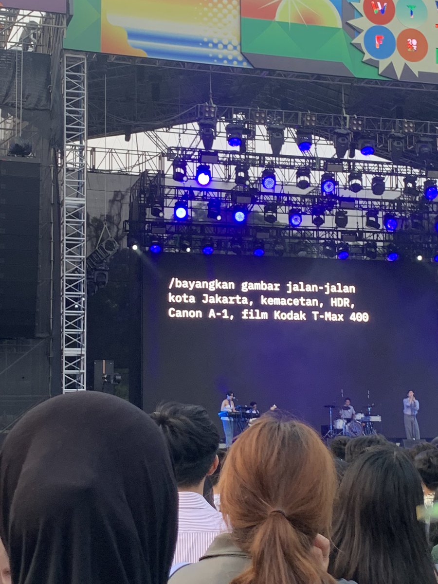 kolonigigs_'s tweet photo. ‘𝑩𝒂𝒚𝒂𝒏𝒈𝒊𝒏 𝒎𝒆𝒎𝒆 𝒅𝒂𝒓𝒊 𝒊𝒑𝒉𝒐𝒏𝒆 𝑩𝒂𝒔𝒌𝒂𝒓𝒂 𝑷𝒖𝒕𝒓𝒂’

Sumpah ini lucu di visualnya, kepikiran aja wqwq 😂😂 https://t.co/HZTdhuFEPX
