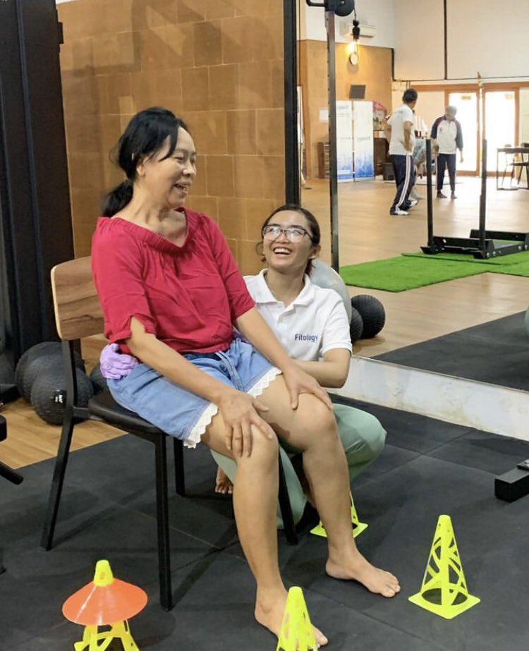 nmfereey's tweet image. So far ini jadi best decision yang aku buat di tahun ini
Semoga bisa ttp kek gini ya vibesnya
Kerja tp bawaannya bisa happy terus
Walopun kadang overwork time tp bisa enjoy soalnya sambil haha hihi 🥹☺️