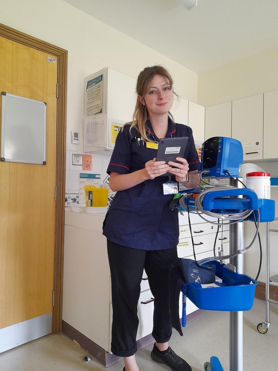 scft_1234's tweet photo. We recently went live with our pilot of the Brigid @TPP_SystmOne Clinician App at Crowborough. Here are some pictures of our staff using devices to make use of the app! #Brigid #BrigidApp #DigitalHealth https://t.co/TczECyoqKN
