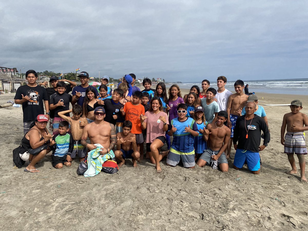jchmonkeysurf's tweet photo. Entrenando a los seleccionados https://t.co/eKgLpTD5eU