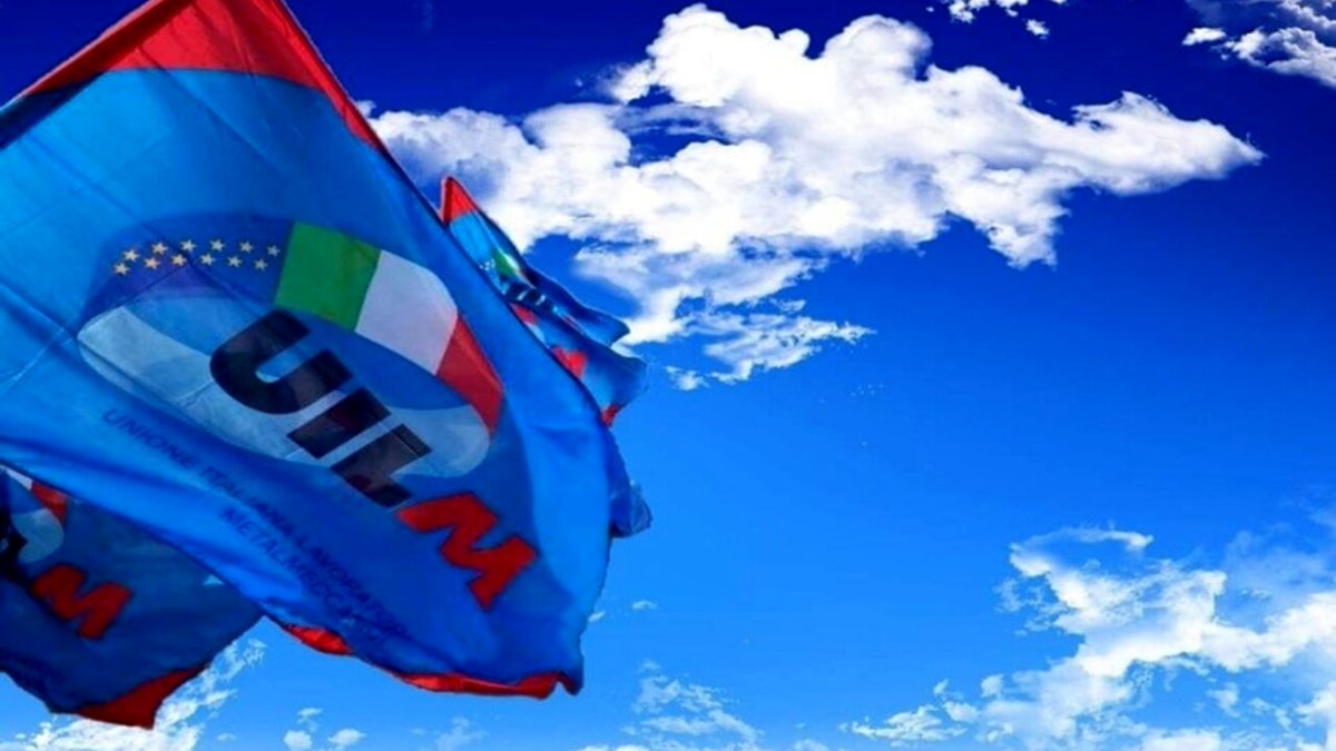 “Apprezziamo l’idea di provare a siglare un protocollo con Stellantis e piùin generale condividiamo gli obiettivi dichiarati dal Governo per il ...
.
#attualitàmilano #automotive #economia #governo #impresa #lavoro #milanoattualità #newsmilano

gazzettadimilano.it/economia/proto…