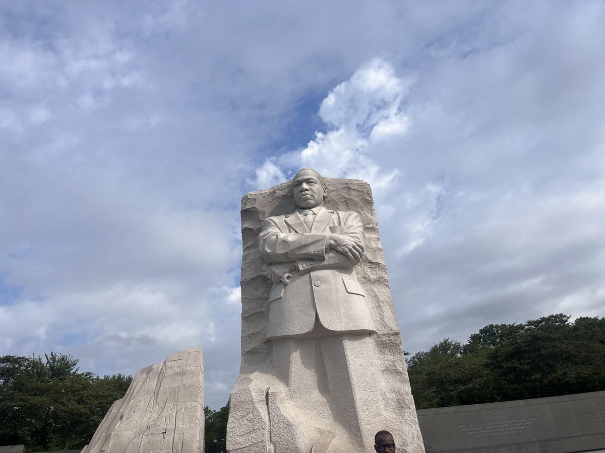 iranzifabrice's tweet photo. #WashingtonDC, join me as I visit the U.S and tell stories. Meeting Leaders, asking questions, being inspired. @US_Emb_Burundi
#Burundi
#RegionWeek
@RegionWeek https://t.co/8sDBIemNpZ